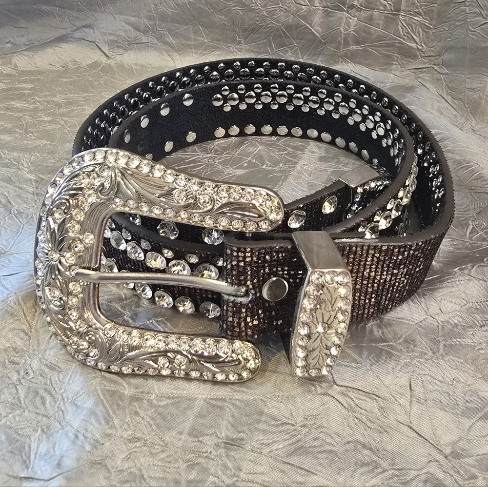 Sparkling Studded Leather Belt - Picture 2 of 9